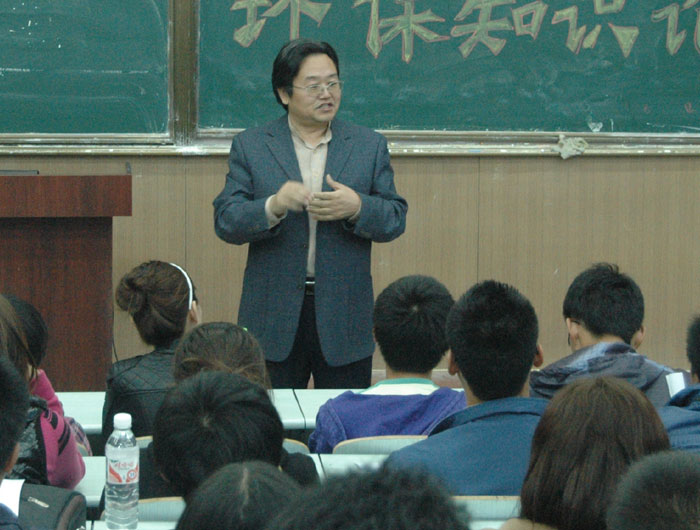 學(xué)院綠盟club社團(tuán)舉辦環(huán)保知識(shí)講座